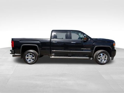 Used 2019 GMC Sierra 3500 Denali w/ Duramax Plus Package AWD/4WD image 2