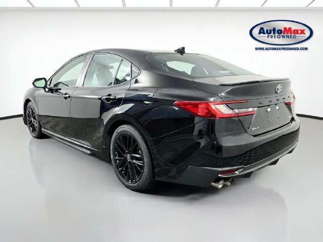 Used 2025 Toyota Camry SE FWD image 6