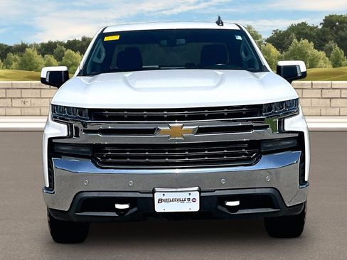 Used 2019 Chevrolet Silverado 1500 LT w/ Convenience Package AWD/4WD image 3