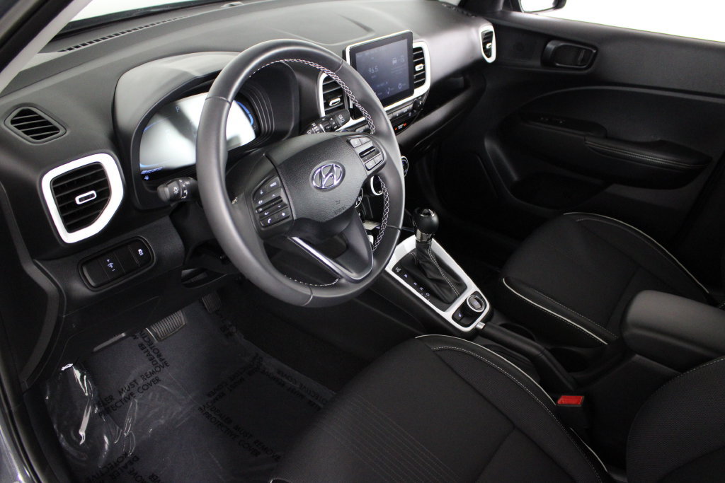 Certified 2026 Hyundai Venue SEL FWD image 19