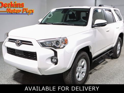 Used 2023 Toyota 4Runner SR5 Premium w/ Moonroof Package AWD/4WD image 1
