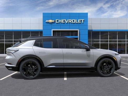 New 2026 Chevrolet Equinox EV RS image 5