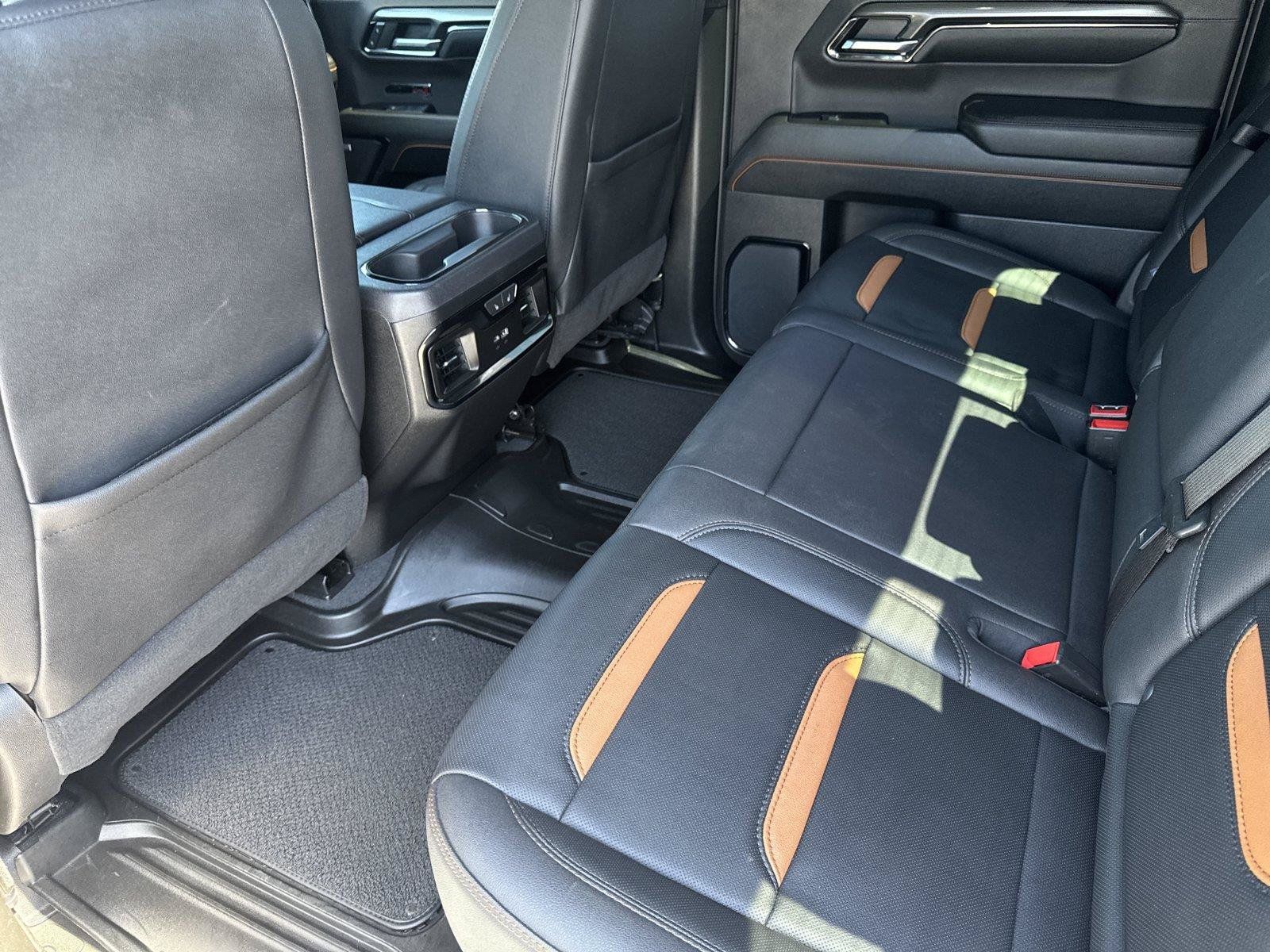 Used 2024 GMC Sierra 1500 AT4 w/ AT4 Preferred Package AWD/4WD image 29