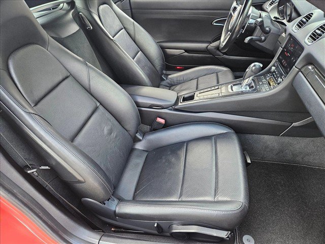 Used 2018 Porsche 718 Cayman RWD image 17
