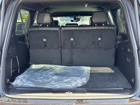 New 2026 Jeep Grand Wagoneer L 2WD w/ 8-Passenger Seating Package image 10