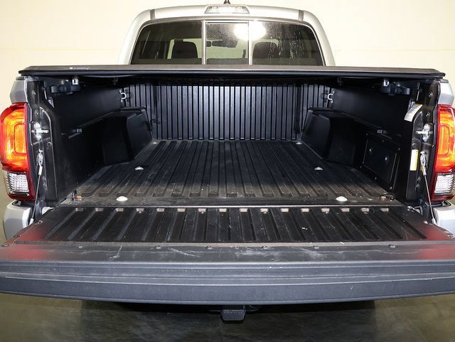 Used 2022 Toyota Tacoma SR AWD/4WD image 10