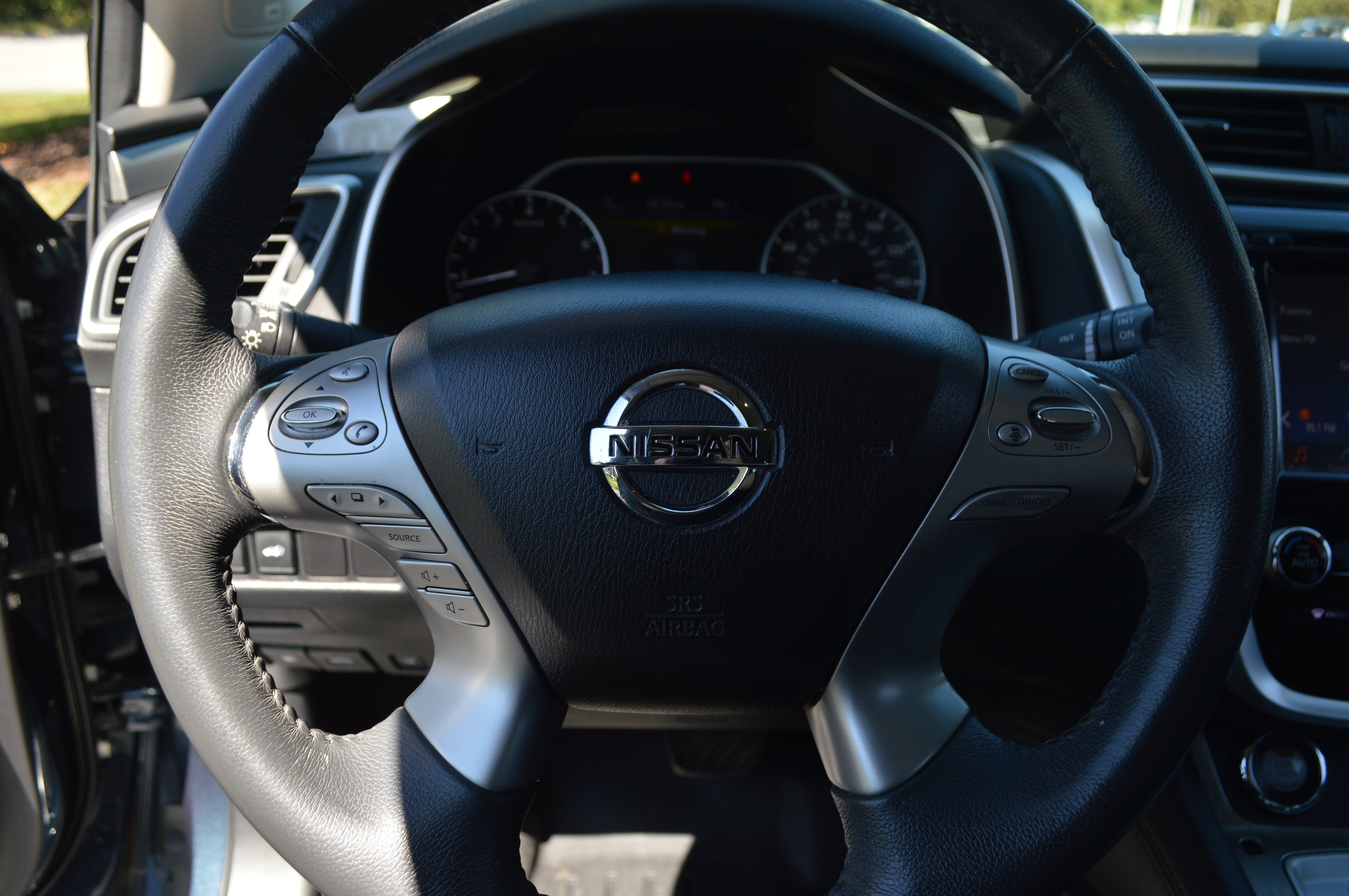 Used 2017 Nissan Murano Platinum w/ Platinum Technology Package FWD image 15