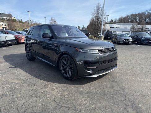 Used 2023 Land Rover Range Rover Sport SE Dynamic image 7