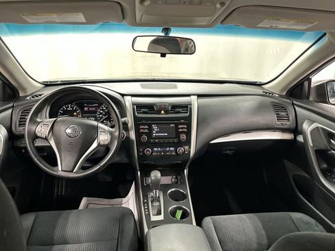Used 2015 Nissan Altima 2.5 SV FWD image 18