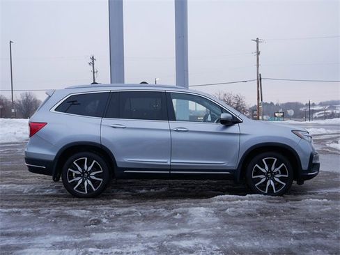 Used 2019 Honda Pilot Touring image 8