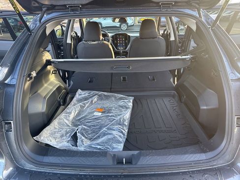 Used 2025 Subaru Crosstrek 2.0i Premium image 17