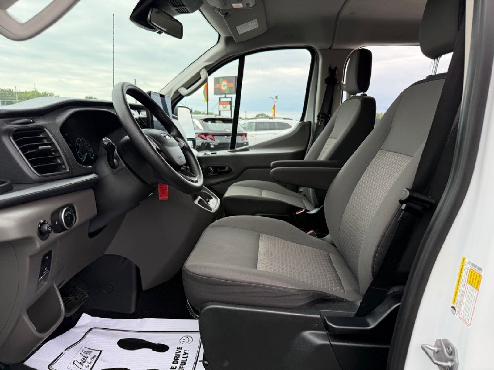 Used 2024 Ford Transit 350 XLT RWD image 28