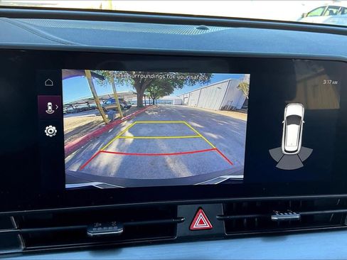 Used 2025 Kia Sportage EX image 26