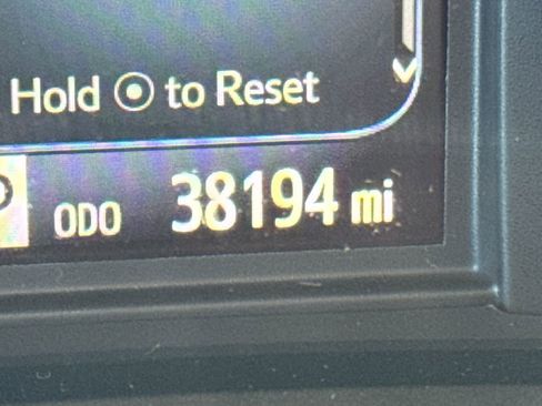 Used 2020 Toyota Sienna XLE w/ XLE Navigation Package AWD/4WD image 21