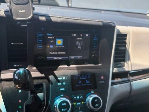 Used 2015 Toyota Sienna XLE w/ XLE Navigation Package AWD/4WD image 26