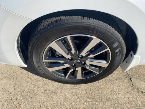 New 2025 Nissan Versa SV w/ Trunk Package image 10