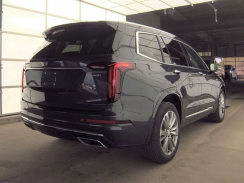 Used 2023 Cadillac XT6 Premium Luxury AWD/4WD image 2