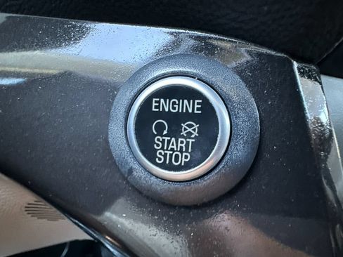 Used 2017 Ford Escape Titanium FWD image 22