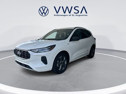 Used 2023 Ford Escape ST-Line FWD image 4