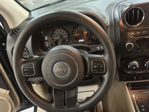 Used 2014 Jeep Compass Sport w/ Power Value Group AWD/4WD image 17
