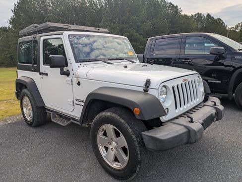 Used 2018 Jeep Wrangler Sport AWD/4WD image 1