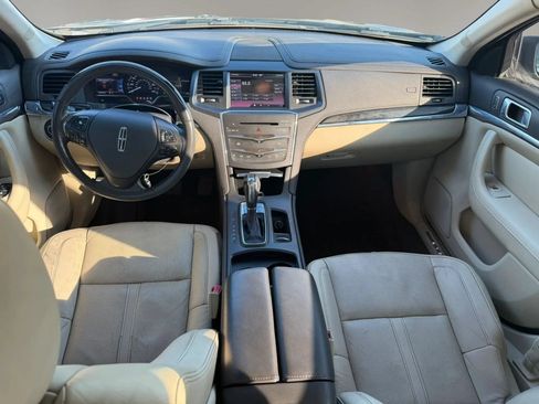 Used 2014 Lincoln MKS AWD image 28