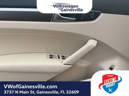 Used 2017 Volkswagen Passat 1.8T R-Line image 14