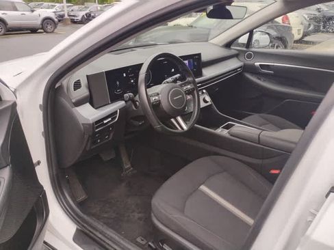 Used 2024 Hyundai Sonata SEL w/ Convenience Package FWD image 8