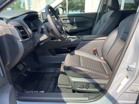 Used 2025 Nissan Rogue SV w/ Rock Creek Premium Package AWD/4WD image 15