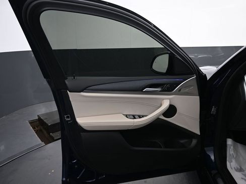 Certified 2023 BMW X4 xDrive30i image 10