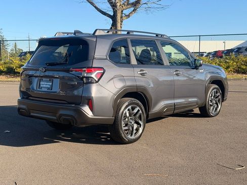 Certified 2025 Subaru Forester Premium AWD/4WD image 7