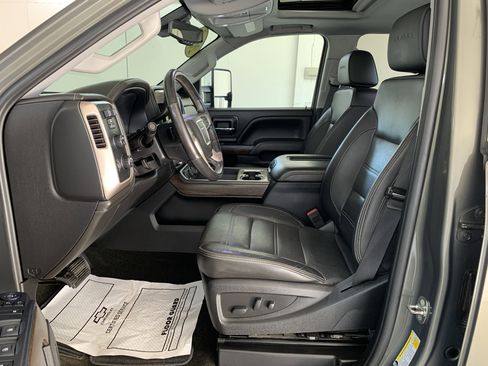 Used 2018 GMC Sierra 2500 Denali w/ Duramax Plus Package image 15