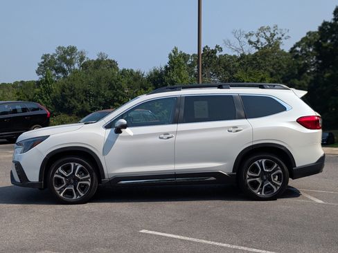Used 2023 Subaru Ascent Limited AWD/4WD image 6