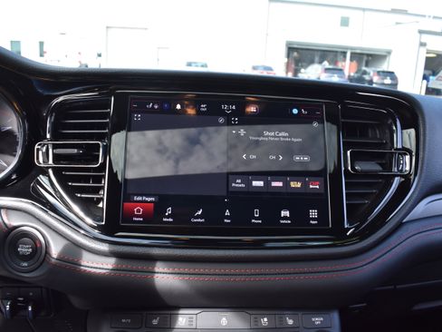 Used 2025 Dodge Durango GT image 18