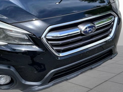 Used 2018 Subaru Outback 3.6R Limited AWD/4WD image 30