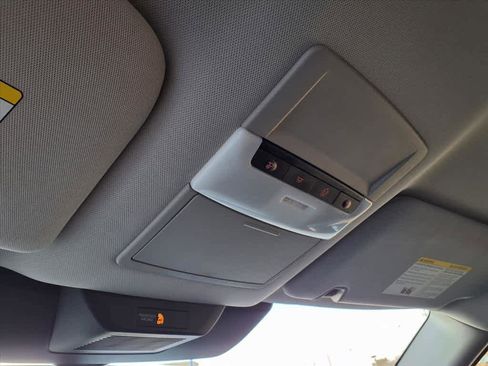 Used 2022 Nissan Pathfinder S image 14