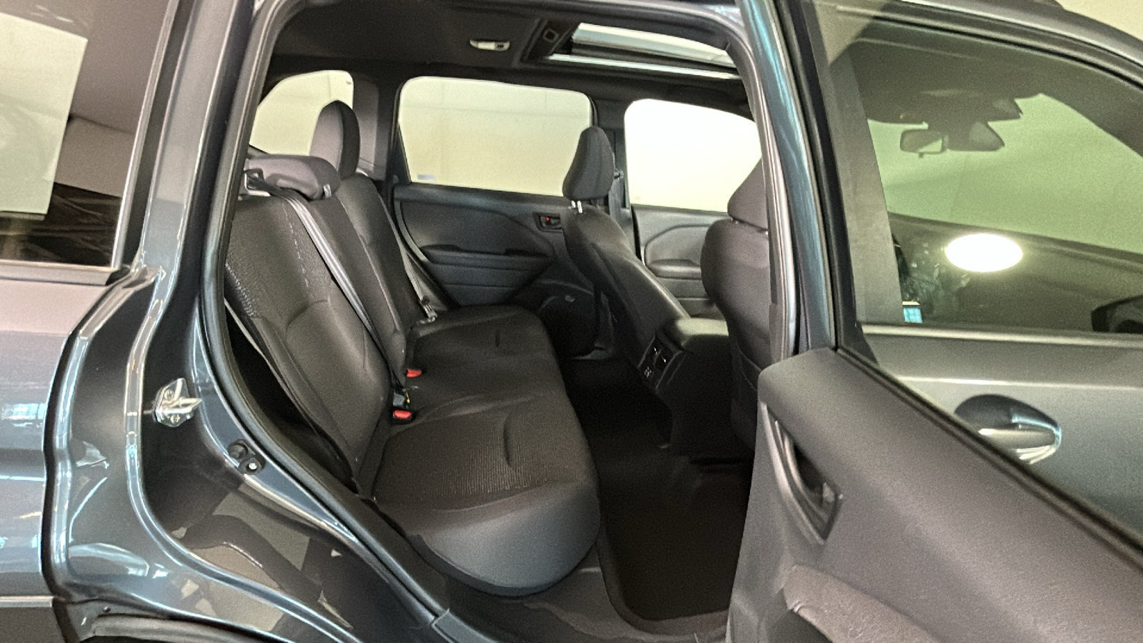 Used 2025 Subaru Forester Premium AWD/4WD image 35