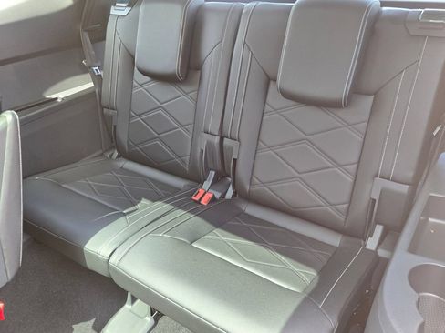 Certified 2026 Volkswagen Atlas SE w/ Panoramic Sunroof Package FWD image 14