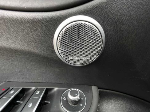 Used 2020 Alfa Romeo Giulia Ti w/ Quick Order Package 22X Lusso image 24