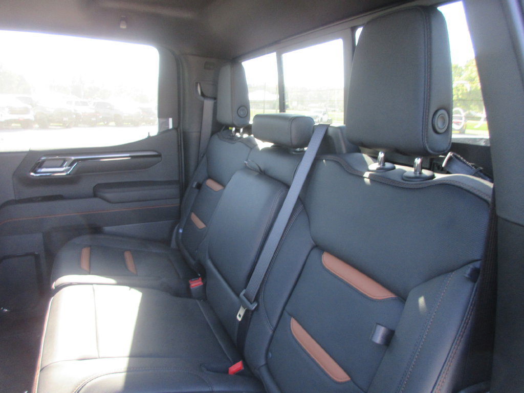 New 2026 GMC Sierra 1500 AT4 w/ AT4 Premium Package AWD/4WD image 13