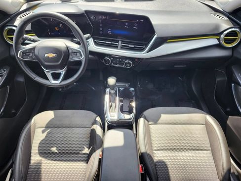 Used 2024 Chevrolet Trax LT w/ Driver Confidence Package FWD image 10