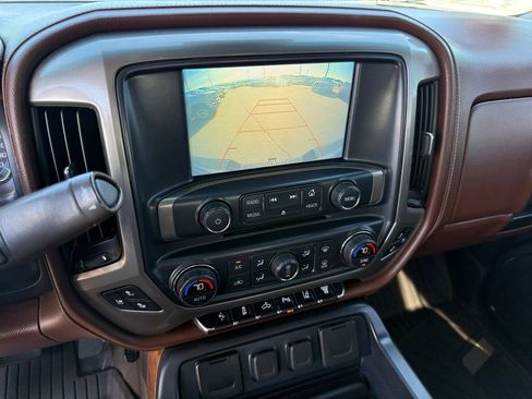 Used 2019 Chevrolet Silverado 2500 High Country w/ Duramax Plus Package AWD/4WD image 18