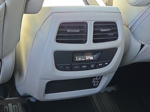 Used 2022 Honda Pilot EX-L image 12