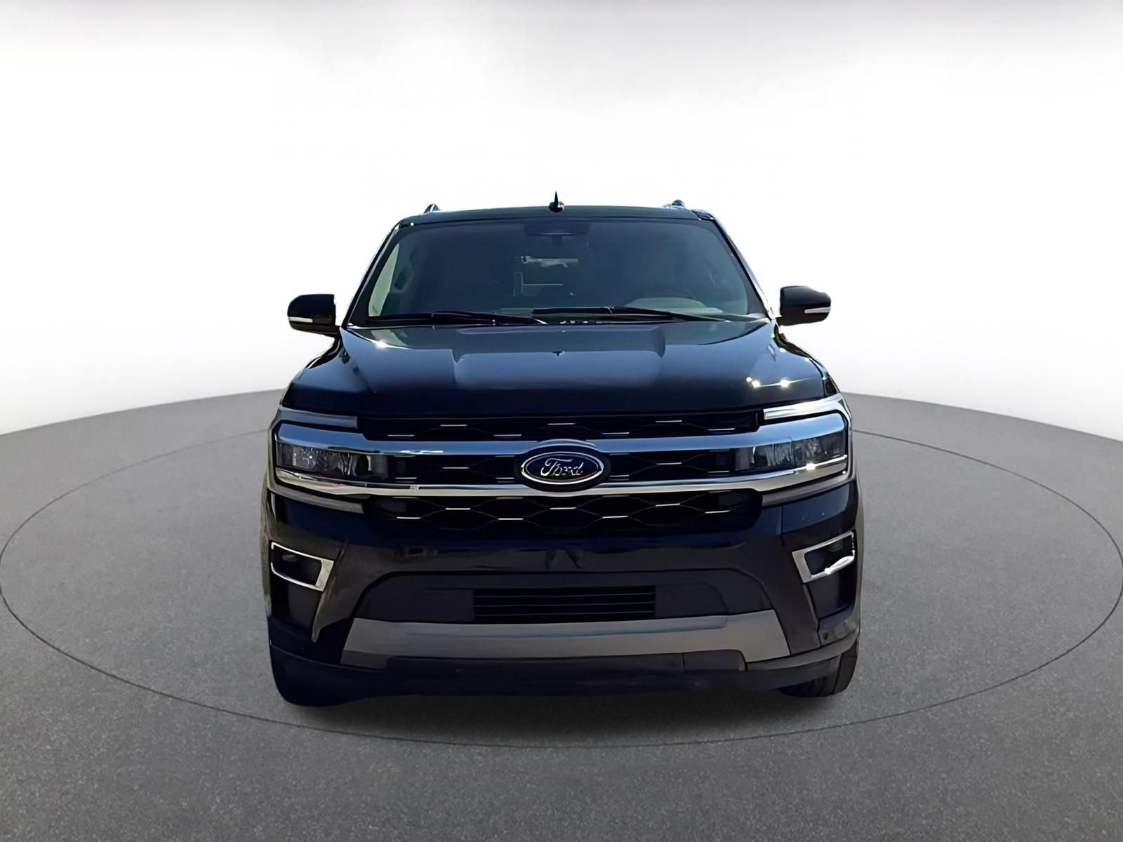 Used 2024 Ford Expedition Max Limited RWD image 4
