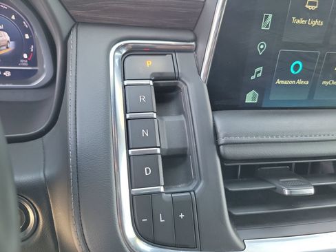Used 2024 Chevrolet Tahoe LT RWD image 40