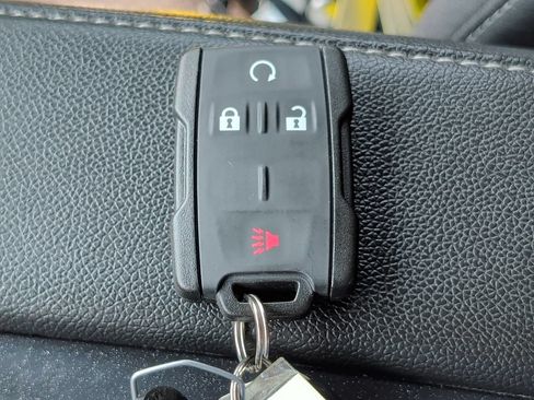 Used 2018 Chevrolet Silverado 1500 LT w/ All Star Edition AWD/4WD image 39