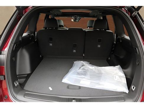 New 2025 Jeep Grand Cherokee Limited image 17