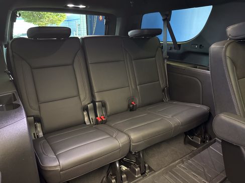 Used 2026 Chevrolet Suburban High Country w/ Sun And Tow Package AWD/4WD image 27