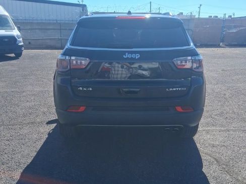 Used 2022 Jeep Compass Limited w/ Sun and Sound Group AWD/4WD image 3