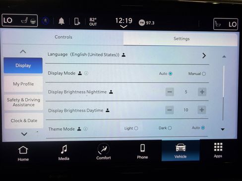 Used 2024 Chrysler Pacifica Touring-L FWD image 34